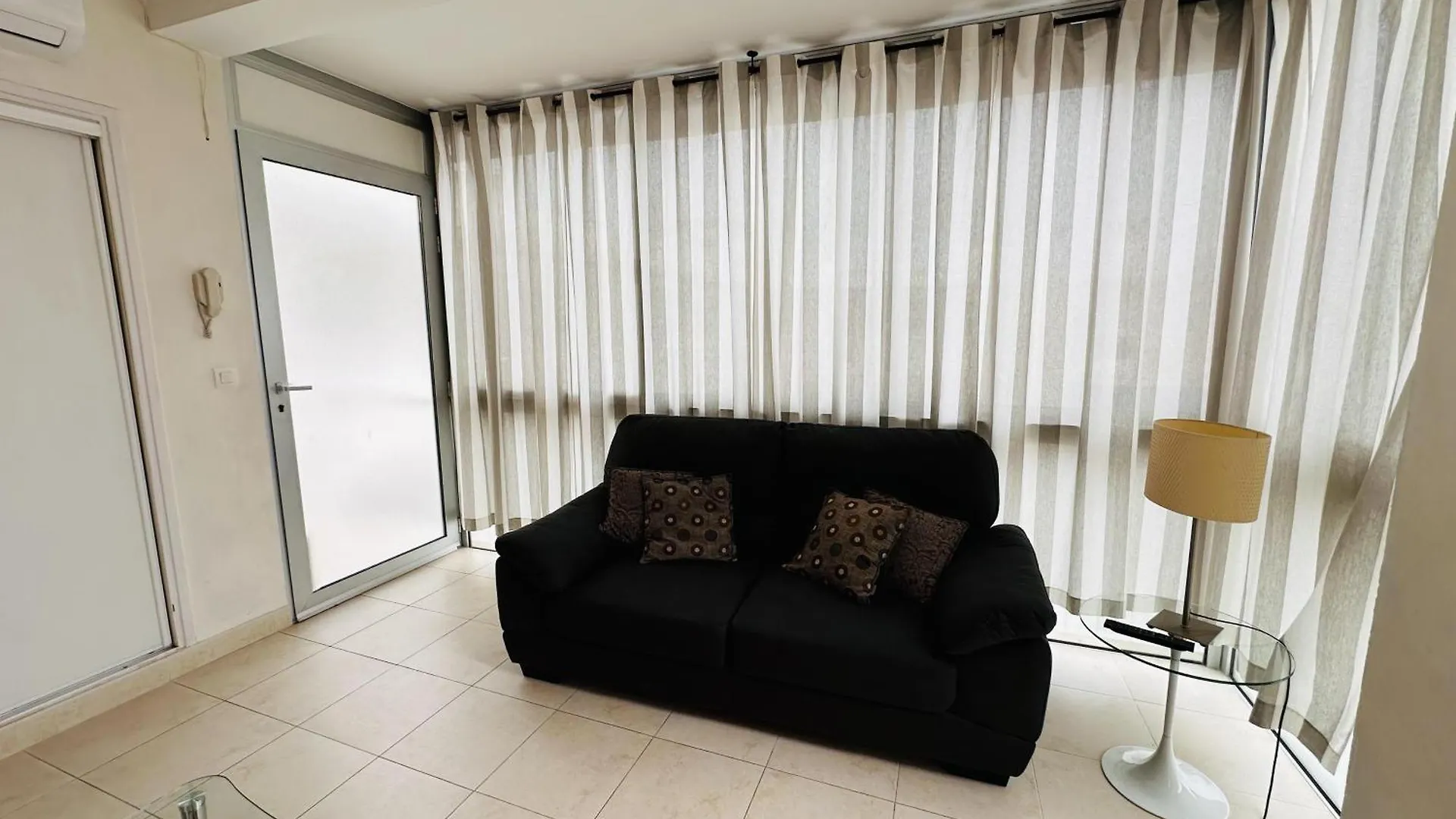 Two Bedroom Apartment On A High Floor In The Center Of Cannes A Few Steps From The Croisette Beaches - 2229 France